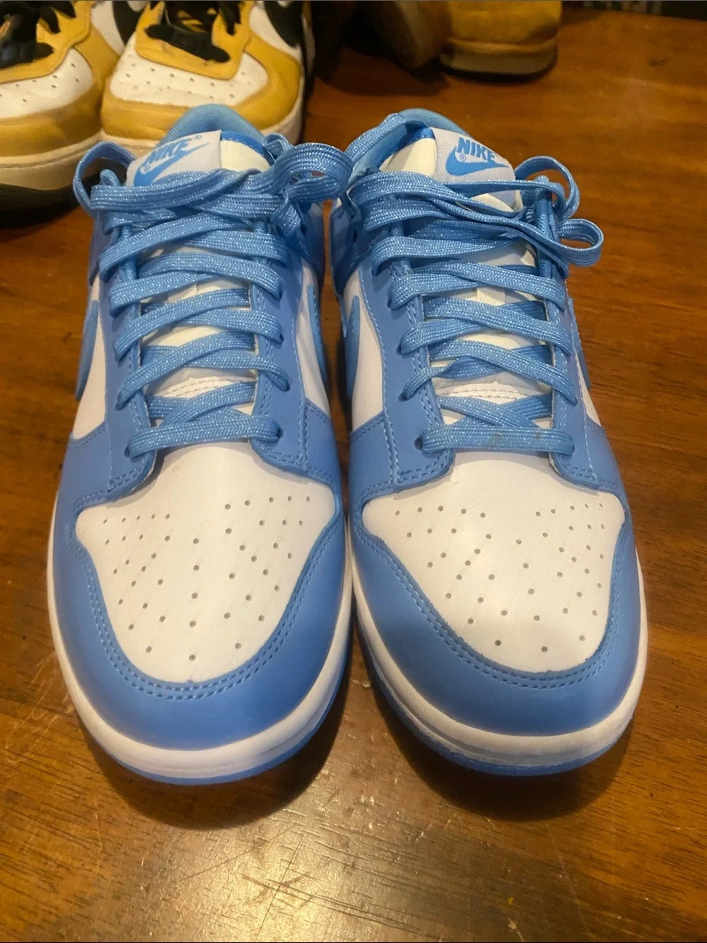 Nike Women's Low Top Sneakers White and Light Blue
